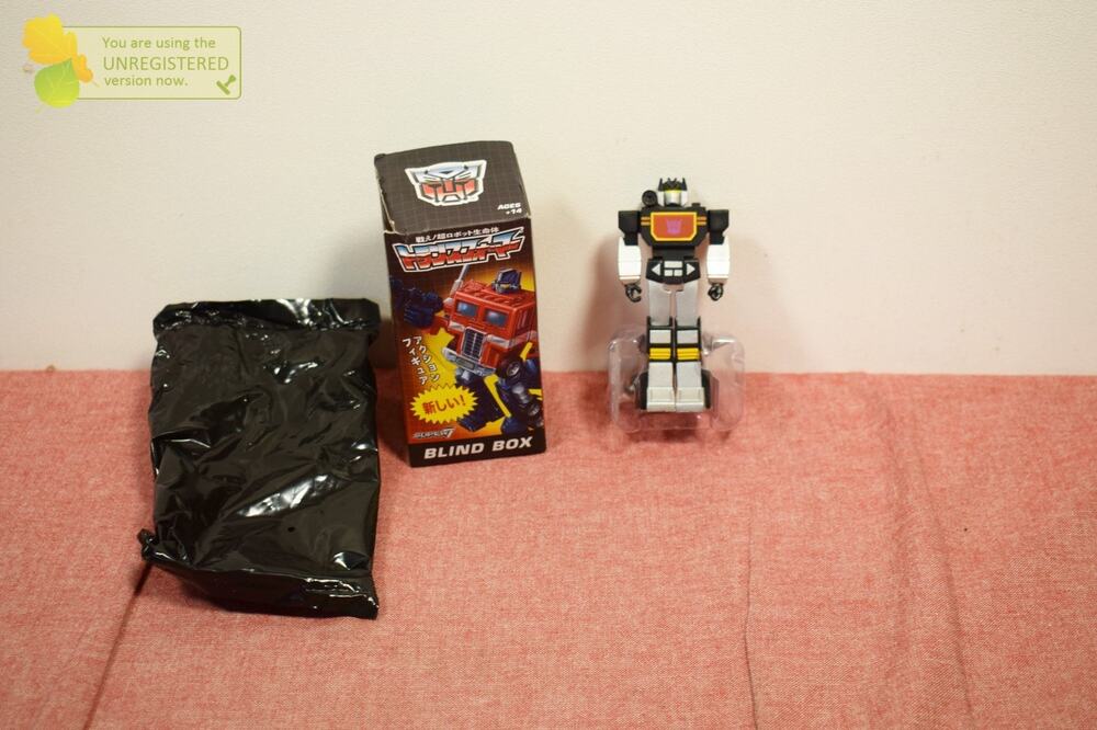 Super 7 Transformers Suprise Figure Soundblaster-